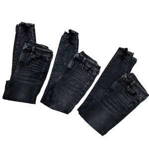American Eagle Women 4 Black Acid Wash 